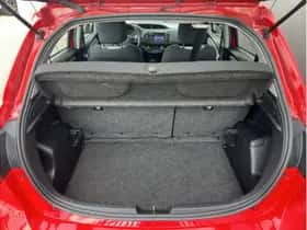 Toyota Yaris (2017) thumbnail 4
