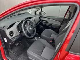 Toyota Yaris (2017) thumbnail 6