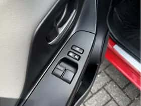 Toyota Yaris (2017) thumbnail 7