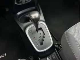 Toyota Yaris (2016) thumbnail 17