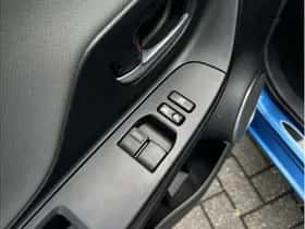 Toyota Yaris (2016) thumbnail 7