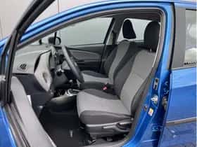 Toyota Yaris (2016) thumbnail 8