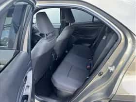 Toyota Yaris Cross (2024) thumbnail 5