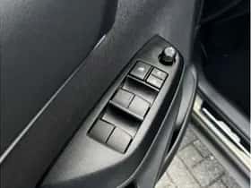 Toyota Yaris Cross (2024) thumbnail 7