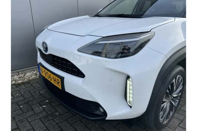Toyota Yaris Cross (2021) thumbnail 4