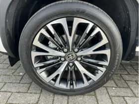 Toyota Yaris Cross (2021) thumbnail 5