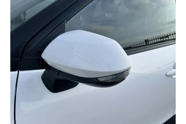 Toyota Yaris Cross (2021) thumbnail 6