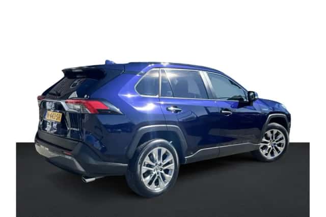 Toyota RAV4 (2022) thumbnail 2