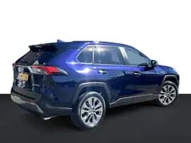Toyota RAV4 (2022) thumbnail 2