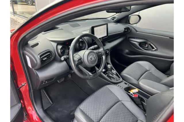 Toyota Yaris (2023) thumbnail 6