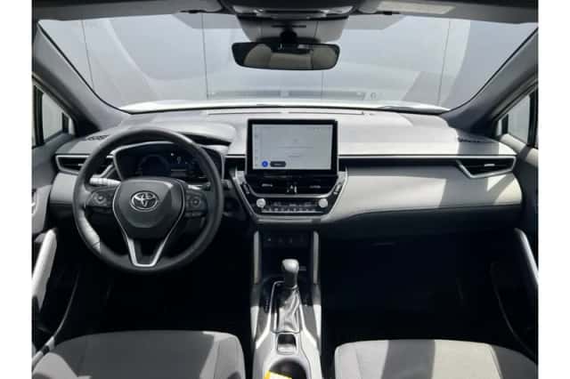 Toyota Corolla (2025) thumbnail 3
