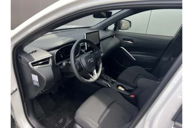 Toyota Corolla (2025) thumbnail 6