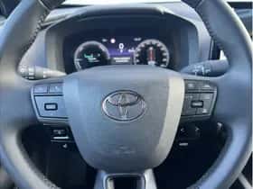 Toyota C-HR (2025) thumbnail 10