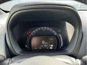 Toyota Aygo X (2025) thumbnail 13