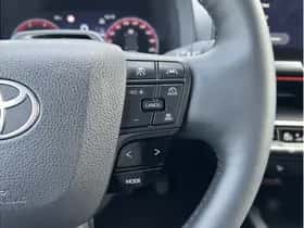 Toyota C-HR (2024) thumbnail 14
