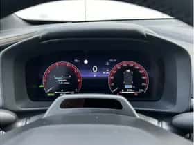Toyota C-HR (2024) thumbnail 15