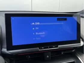 Toyota C-HR (2024) thumbnail 16