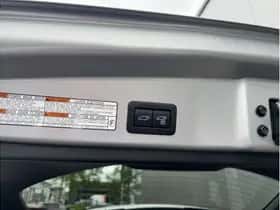 Toyota Corolla (2023) thumbnail 5