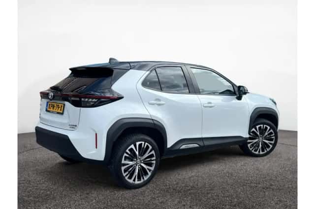 Toyota Yaris Cross (2023) thumbnail 2
