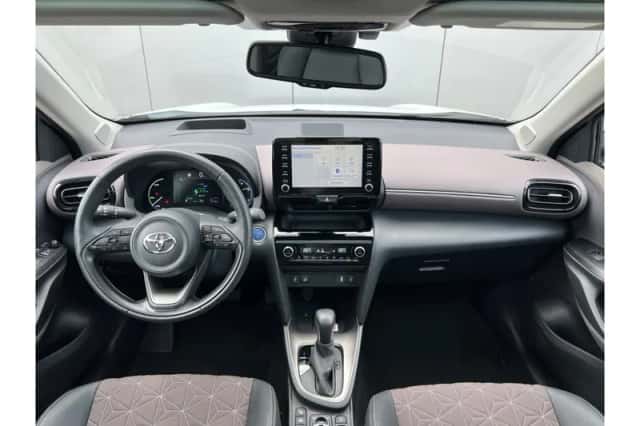 Toyota Yaris Cross (2023) thumbnail 3