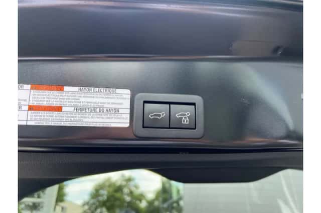 Toyota Yaris Cross (2023) thumbnail 5