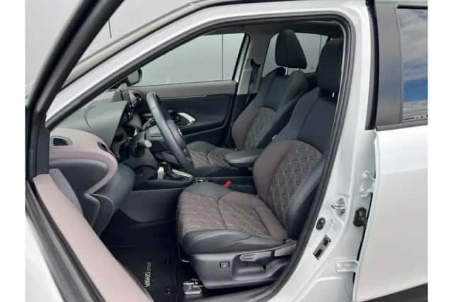 Toyota Yaris Cross (2023) thumbnail 6