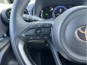 Toyota Yaris Cross (2024) thumbnail 12
