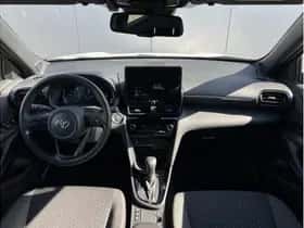 Toyota Yaris Cross (2024) thumbnail 3