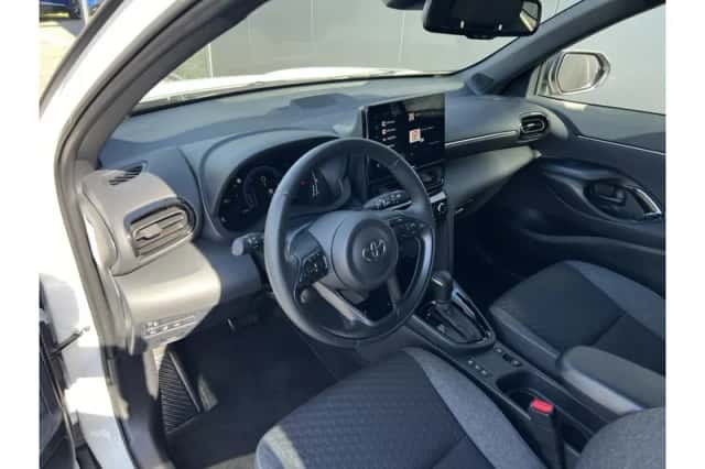 Toyota Yaris Cross (2024) thumbnail 6