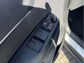 Toyota Yaris Cross (2024) thumbnail 7
