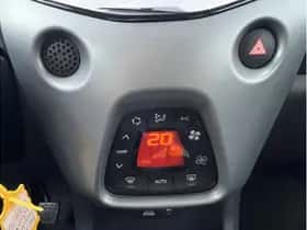 Toyota Aygo (2021) thumbnail 18
