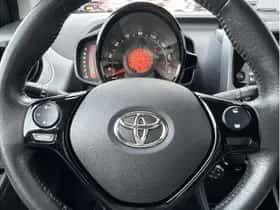 Toyota Aygo (2021) thumbnail 10
