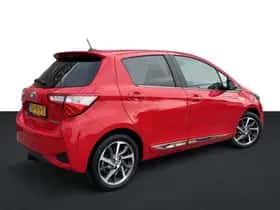 Toyota Yaris (2018) thumbnail 2