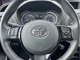 Toyota Yaris (2018) thumbnail 11