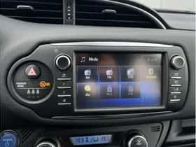 Toyota Yaris (2018) thumbnail 15