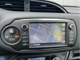 Toyota Yaris (2018) thumbnail 16