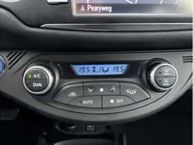 Toyota Yaris (2018) thumbnail 17