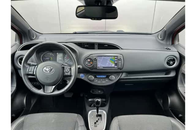 Toyota Yaris (2018) thumbnail 3
