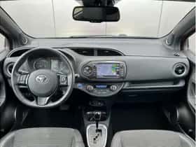 Toyota Yaris (2018) thumbnail 3