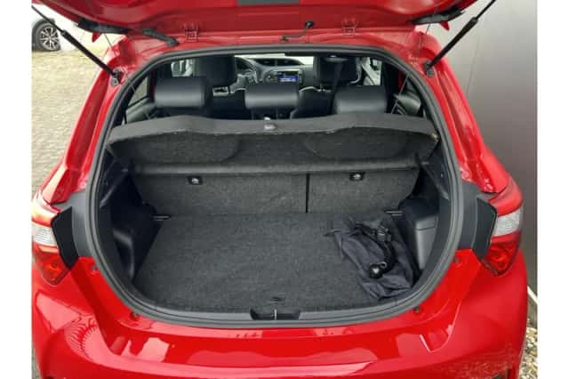 Toyota Yaris (2018) thumbnail 4
