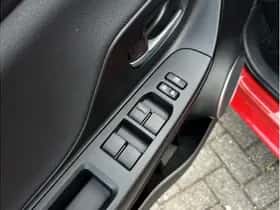 Toyota Yaris (2018) thumbnail 8