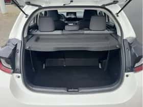 Toyota Yaris (2023) thumbnail 4