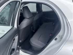 Toyota Yaris (2023) thumbnail 5