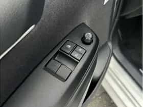 Toyota Yaris (2023) thumbnail 7