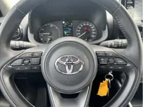 Toyota Yaris (2023) thumbnail 10