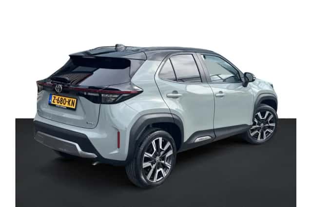 Toyota Yaris Cross (2024) thumbnail 2
