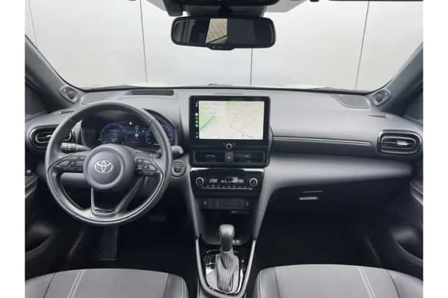 Toyota Yaris Cross (2024) thumbnail 3