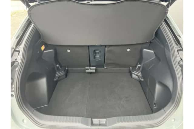 Toyota Yaris Cross (2024) thumbnail 4