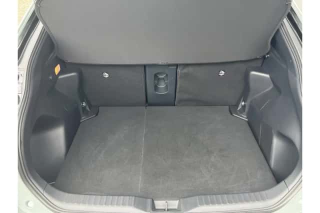 Toyota Yaris Cross (2024) thumbnail 5