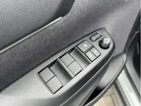 Toyota Yaris Cross (2024) thumbnail 10